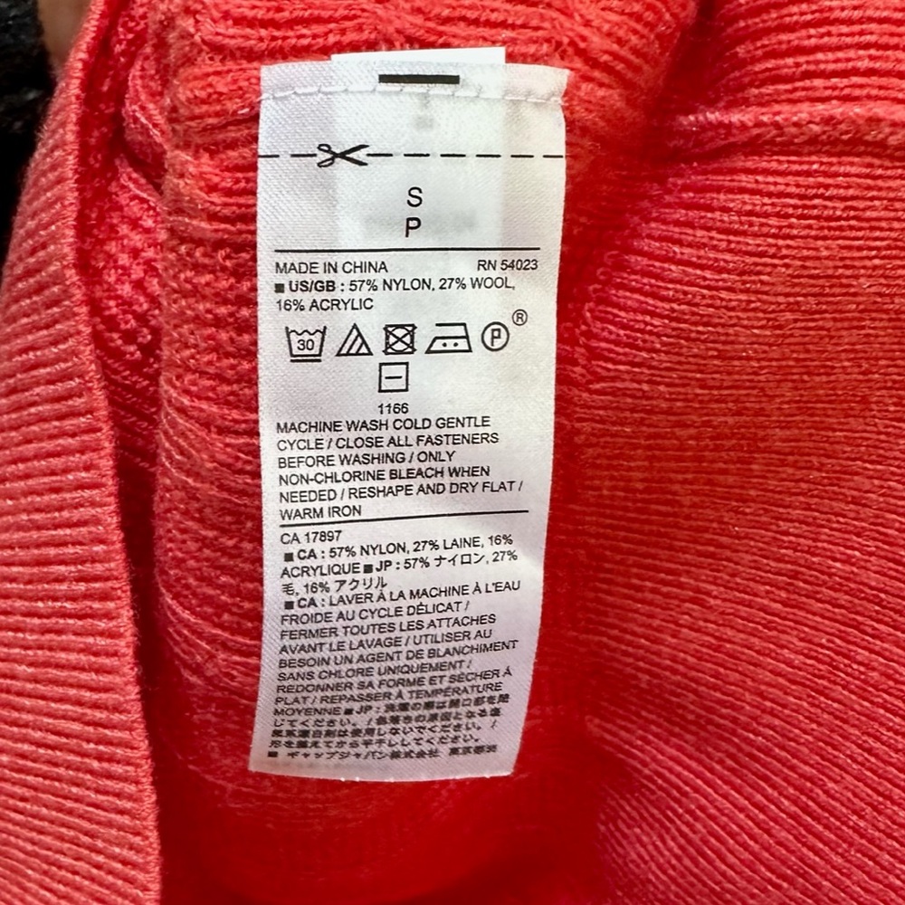 Banana Republic Knit Sweater - Picture 5 of 5